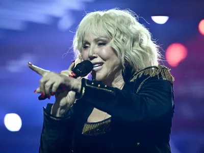 Lepa Brena bo imela koncert v Stožicah, v Srbiji pa je na udaru kritik. F Pixsell