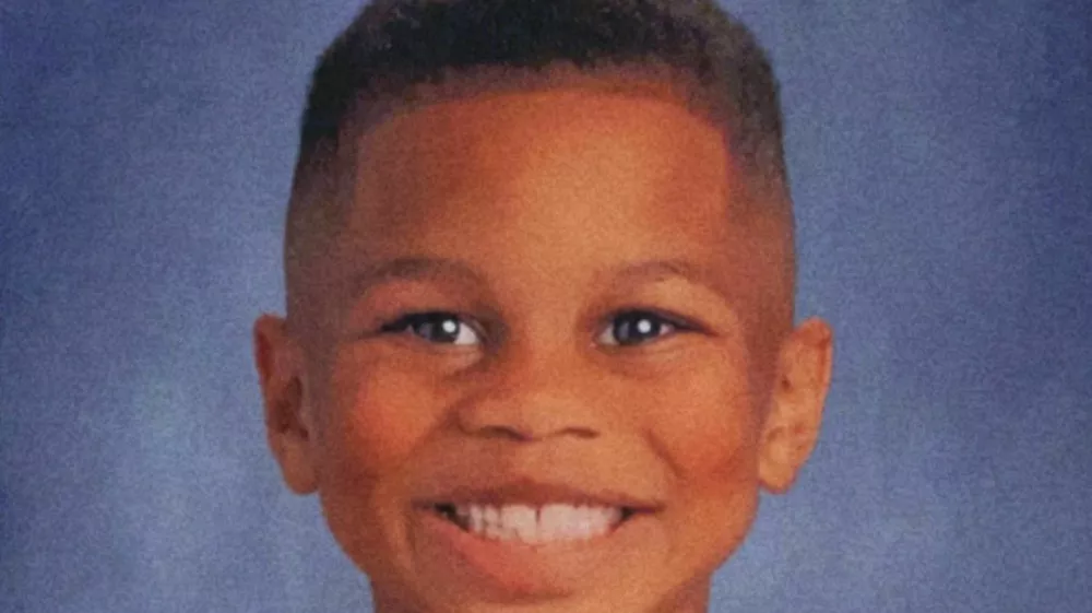 Truplo sedemletnega Troya so našli v pralnem stroju. 