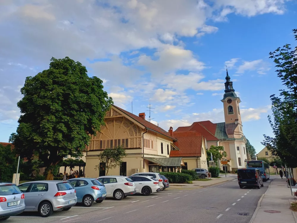 Po štirih letih spet zasijala: Nekdaj županovo pribežališče, danes kavarna