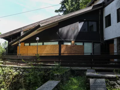  - 04.08.2025. - Propadajoči Motel Močilnik pri Vrhniki.//FOTO: Bojan Velikonja