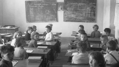 Šola nekoč: »Za domovino!« »S Titom naprej!«