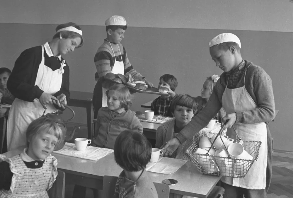 Šola nekoč: »Za domovino!« »S Titom naprej!«