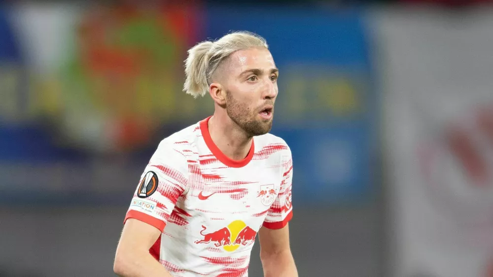 17 February 2022, Saxony, Leipzig: Soccer: Europa League, RB Leipzig - Real S. San Sebastian knockout round, intermediate round, first leg: Kevin Kampl of RB Leipzig plays the ball. Photo: Sebastian Kahnert/dpa-Zentralbild/dpa (MaxPPP TagID: dpaphotosfive598633.jpg) [Photo via MaxPPP]