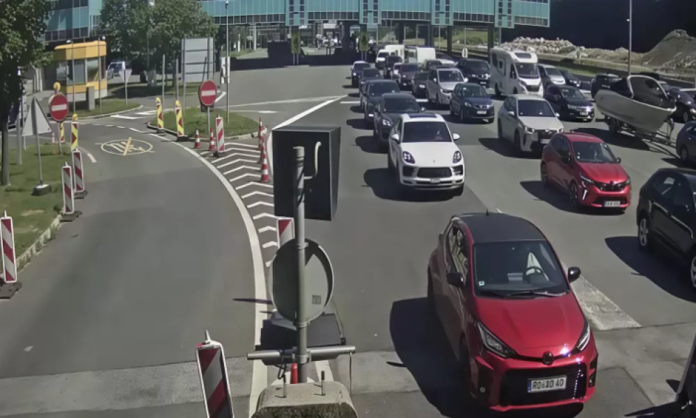 Zastoj predor Karavanke