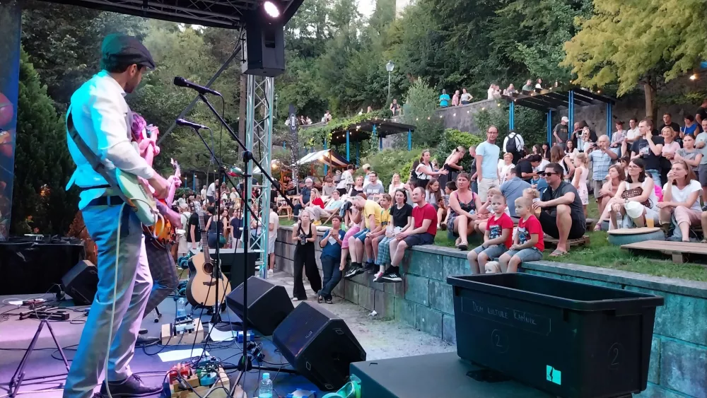 Druženje v parku vsak petek v Kamniku