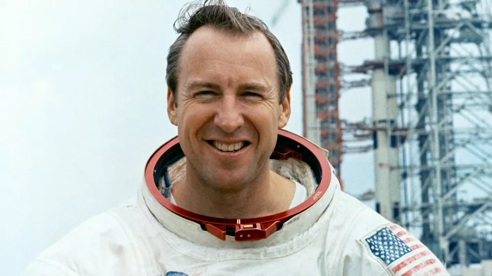 Jim Lowell, ameriški astronavt, Apollo 13