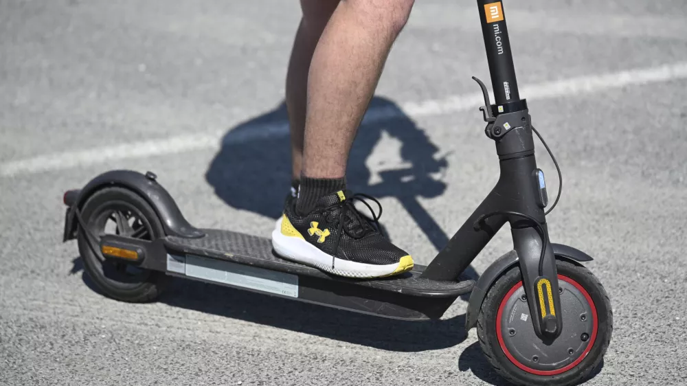 E - SKIROSKIRO SIMBOLIČNA FOTOGRAFIJAvarnost v prometu električni skiro14.05.2025 Novinarska konferenca: " Varno z e-skirojem "FOTO: Nik Erik Neubauer