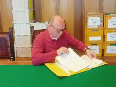 Sodnemu izvršitelju ni bilo do “stare šare”