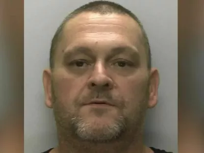 Jamie Stevens je tri leta živel s truplom svoje (bivše) partnerke. 