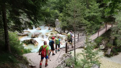 ﻿Triglavski narodni park, 2021- 40. obletnica ustanovitve, Trenta, Soška pot, Soča, pohodniki, Posočje