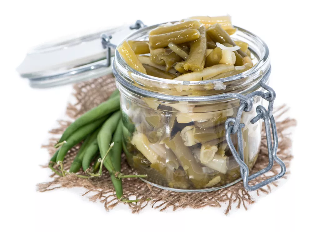 Green Beans salad isolated on white background / Foto: Handmadepictures