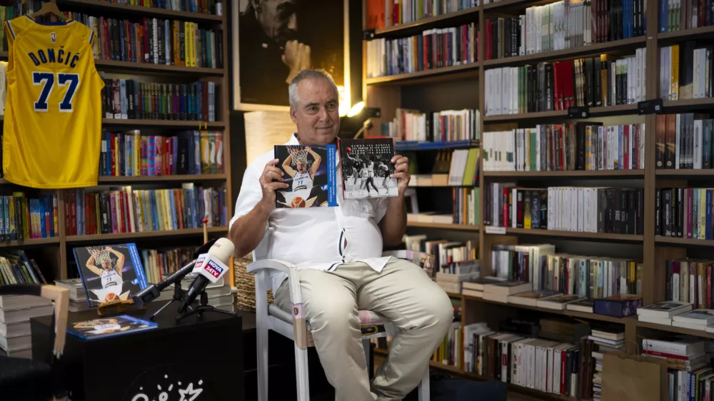 Primož Repar20.08.2025 - Predstavitev knjige 77: Osrečenost v času Luke Dončića Foto: Nik Erik Neubauer 