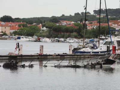15.05.2024., Medulin - Saniranje stete u Medulinu gdje su u moru izgorjele 22 brodice Photo: Goran Kovacic/PIXSELL