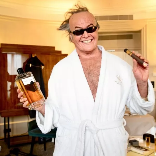 Mojster lažne resničnosti, ki je našel stik z otrokom v sebi