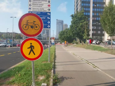 Zapora peščevih in kolesarskih površin ob Dunajski cesti v smeri proti središču mesta