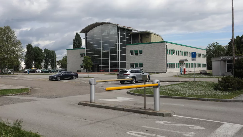 Pred prodajo Mercator-Embe strma rast njenega čistega dobička