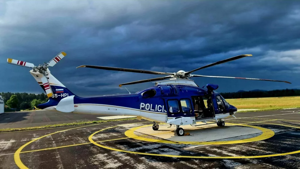 Policijski helikopter