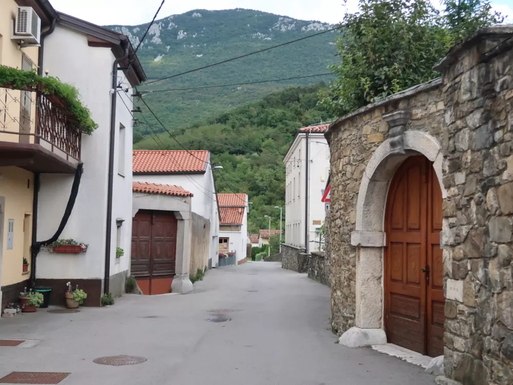 Rebernice, Podnanos, Razdrto, hitra cesta, Lozice, Podraga, kolone, promet / Foto: Nataša Bucik Ozebek