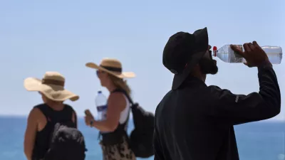 Eden zadnjih velikih vročinskih valov je udaril po Španiji. Prizor je iz Barcelone. / Foto: AP