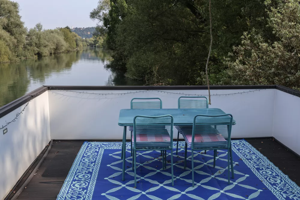 - 20.08.2025 - ogled plavajočih hišk na Ljubljanici//FOTO: Jaka Gasar