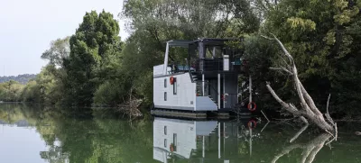 - 20.08.2025 - ogled plavajočih hišk na Ljubljanici//FOTO: Jaka Gasar
