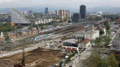 17.04.2024 - gradbišče zasebnega projekta Emonika City - potniški center Ljubljana - železniška postaja - avtobusna postajaFOTO: Luka Cjuha