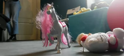 Otroške igrače, konj in helly kity