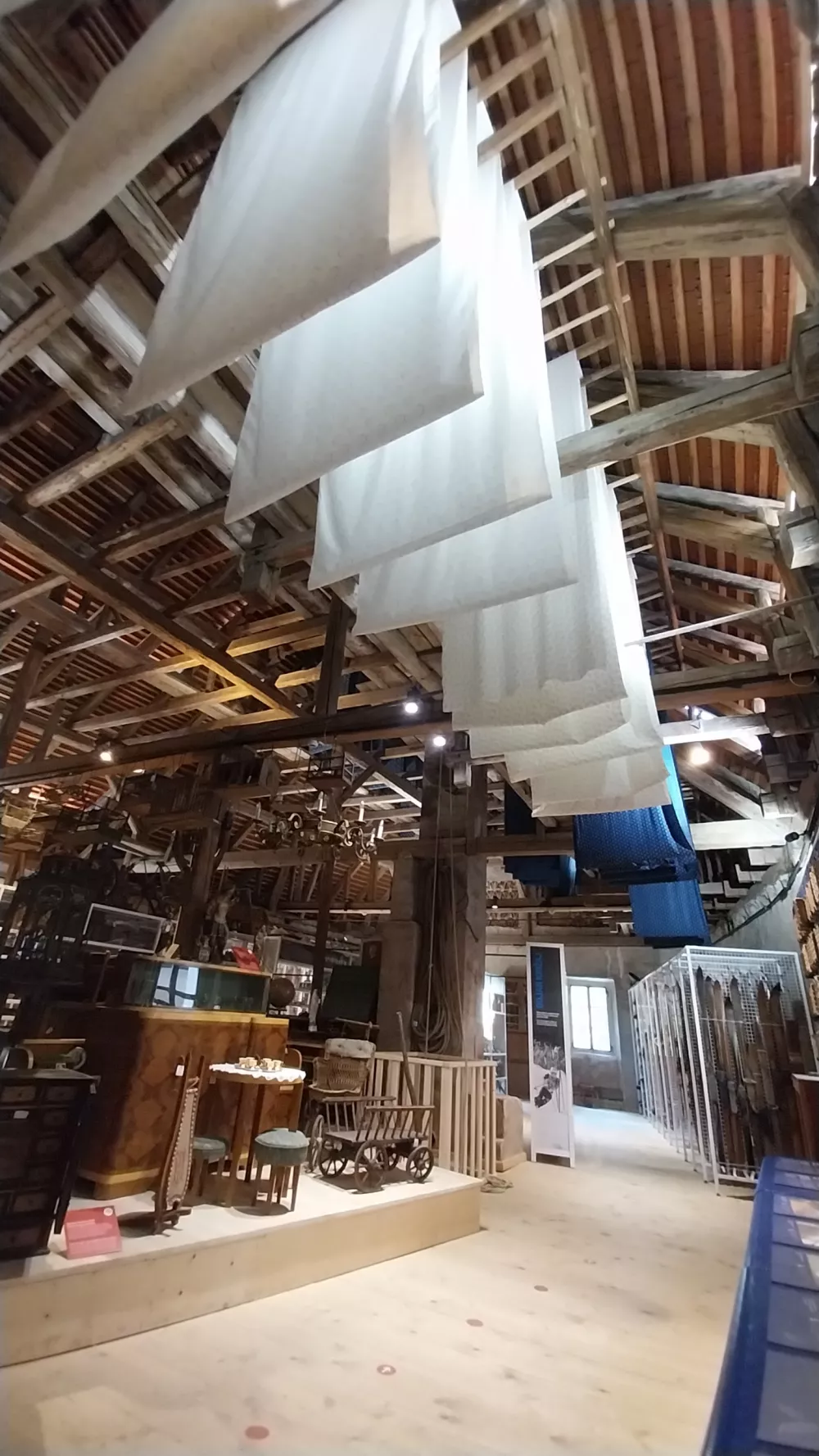 Tržiška zgodovina med tramovi Pollakove kajže