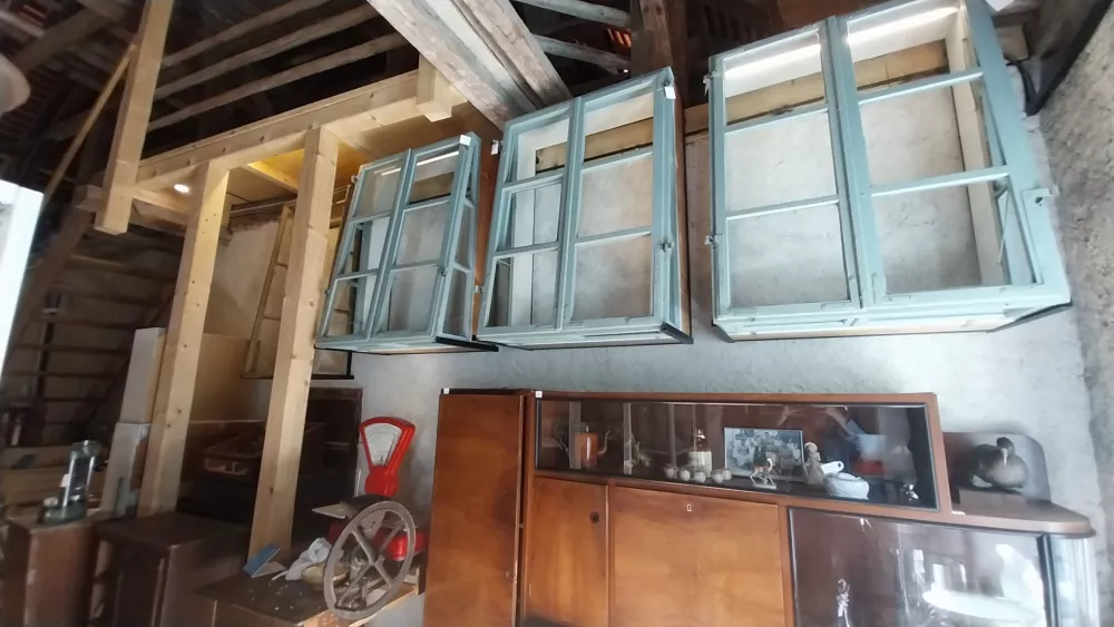 Tržiška zgodovina med tramovi Pollakove kajže