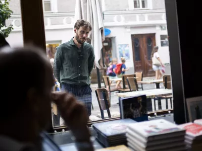 knjigeknjigarnaliteraturapismenostbranje20.08.2025 - Predstavitev knjige 77: Osrečenost v času Luke Dončića Foto: Nik Erik Neubauer 