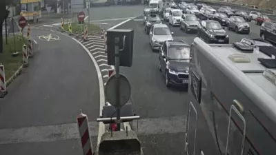 Pogled s kamere na cestninski postaji Hrušica ob 9.40 uri.