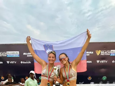  Živa Javornik in Tajda Lovšin