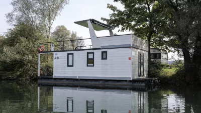 - 20.08.2025 - ogled plavajočih hišk na Ljubljanici//FOTO: Jaka Gasar