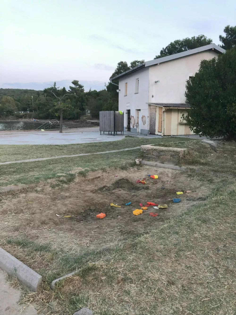 Debeli rtič: policijska plaža že leta zapuščena in neprivlačna, zdaj so našli rešitev