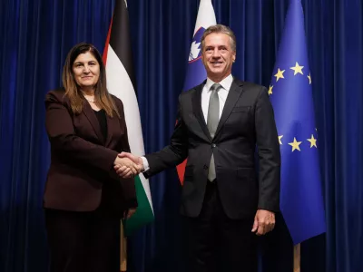 Ljubljana, predsedniska palaca.Obisk palestinske ministrice za zunanje zadeve in izseljence Varsen Agabekjan Sahin.Sprejem pri predsedniku vlade Robertu Golobu.