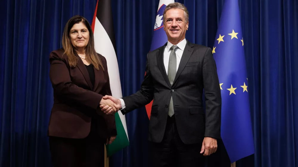 Ljubljana, predsedniska palaca.Obisk palestinske ministrice za zunanje zadeve in izseljence Varsen Agabekjan Sahin.Sprejem pri predsedniku vlade Robertu Golobu.