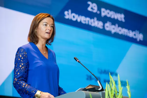 Ljubljana, Hotel Plaza.Letni posvet slovenske diplomacije.Ministrica za zunanje in evropske zadeve Tanja Fajon.