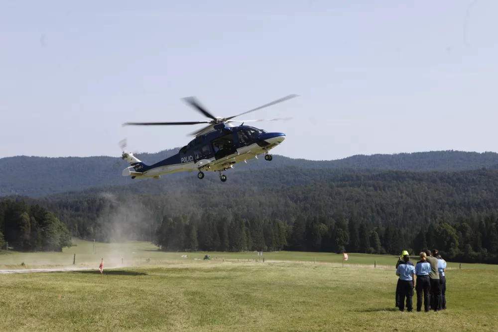 28.8.2025 - Policija - Policijski helikopter -  policijski kamp za srednješolceFoto: Luka Cjuha