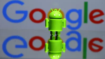 ﻿FILE PHOTO - A 3D printed Android mascot Bugdroid is seen in front of a Google logo in this illustration taken July 9, 2017. Picture taken July 9, 2017. REUTERS/Dado Ruvic/Illustration/r/File Photo