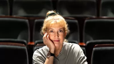 Barbara Hieng Samobor: "Srčno upamo, da nam bo ob razprodanih predstavah na matičnih odrih uspelo realizirati vsa zgoraj našteta potovanja in nastope." F Miran Juršič