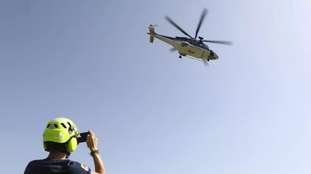 28.8.2025 - Policija - Policijski helikopter -  policijski kamp za srednješolceFoto: Luka Cjuha