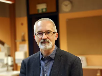 ﻿- 01.12.2020 – dr. Kristijan Musek Lešnik, psiholog, strokovnjak za šolstvo - predsednik Strokovnega sveta RS za splošno izobraževanje, predavatelj psiholoških predmetov na Fakulteti za matematiko, naravoslovje in tehnologijo Univerze na Primorskem //FOTO: Tomaž SkaleOPOMBA: DNEVNIKOV OBJEKTIV - INTERVJU 2020