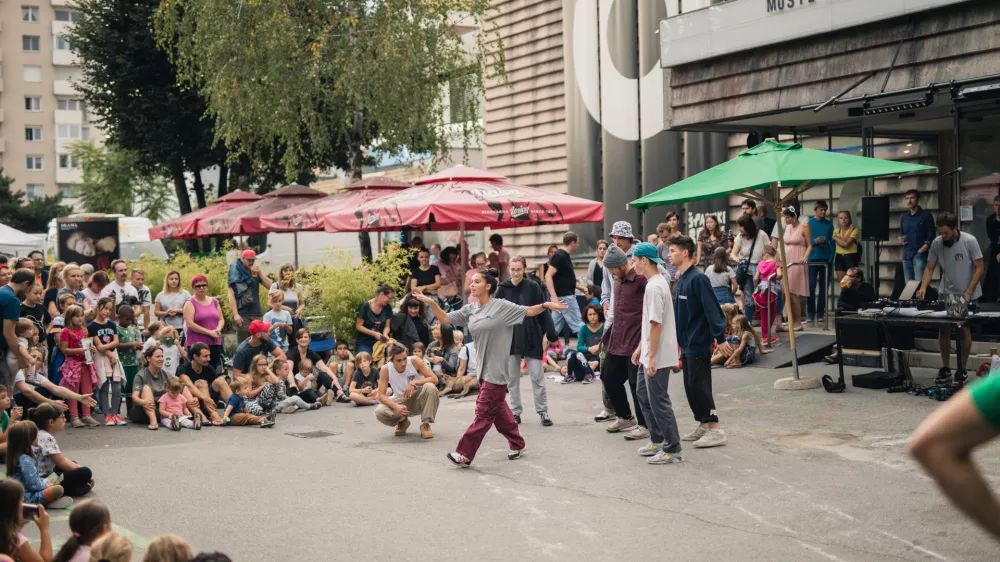 V Mostah se bo plesalo