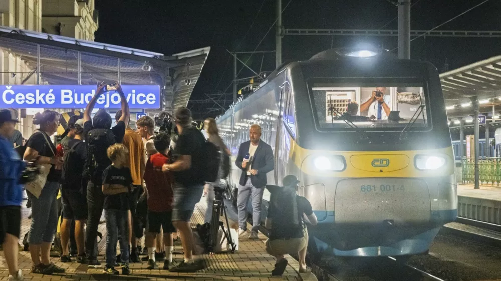 Zahájení provozu jednotek Pendolino z Prahy do Českých Budějovic, 31. srpna 2025, České Budějovice. První spoj v cíli.,Image: 1033037472, License: Rights-managed, Restrictions:, Model Release: no