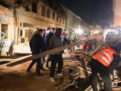 ﻿Petrinja- 29.12.2020 – Hrvaška - rušilni potres z magnitudo 6,3 na območju Petrinje jugovzhodno od Zagreba, ki je zahteval sedem smrtnih žrtev, med njimi tudi 12-letno deklico – //FOTO: Bojan Velikonja / Foto: Bojan Velikonja