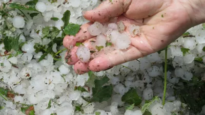 Včerajšnji ostanki toče v Mokronogu. F Dragana Stanković