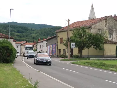 Rebernice, Podnanos, Razdrto, hitra cesta, Lozice, Podraga, kolone, promet