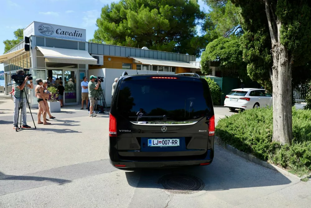 Strunjan, poroka, Robert Golob in Tina Gaber. Foto: Jaka Gasar