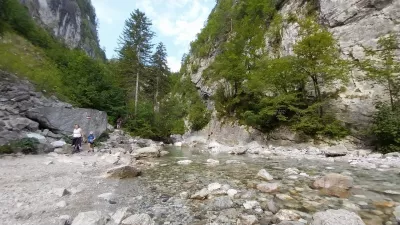 Krniška soteska je impresivna naravna znamenitost na avstrijskem Koroškem v dolini Zilja, le nekaj kilometrov južno od Šmohorja.
