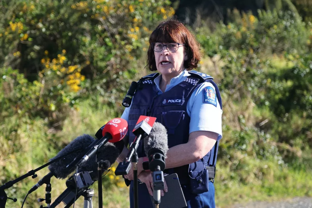 New Zealand Police Acting Deputy Commissioner Jill Rogers speaks during a media briefing at a roadblock where a police shootout occurred near the town of Piopio, located in New Zealand's Waikato region on September 8, 2025. A New Zealand father who spent nearly four years on the run with his children was killed in a police shootout on September 8, authorities said. Tom Phillips, who absconded with his three children in December 2021 after a row with his former partner, died in the rolling hill country of the North Island's Waikato region.,Image: 1035193672, License: Rights-managed, Restrictions:, Model Release: no